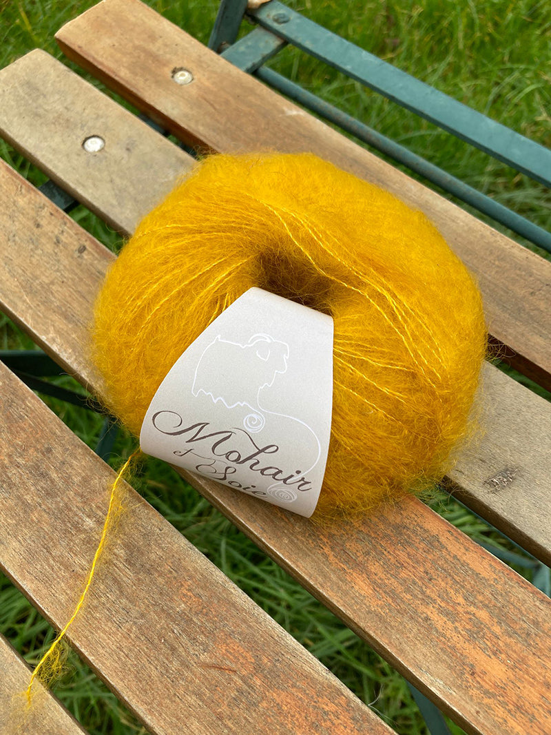 A_Les pelotes a tricoter de mohair et soie