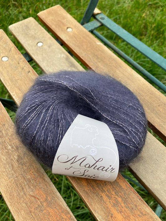 A_Les pelotes a tricoter de mohair et soie
