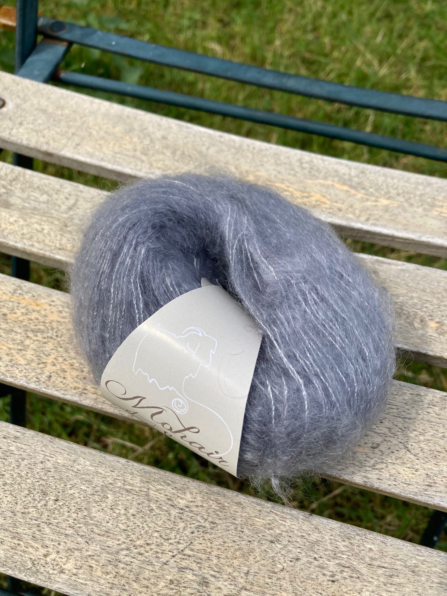 A_Les pelotes a tricoter de mohair et soie