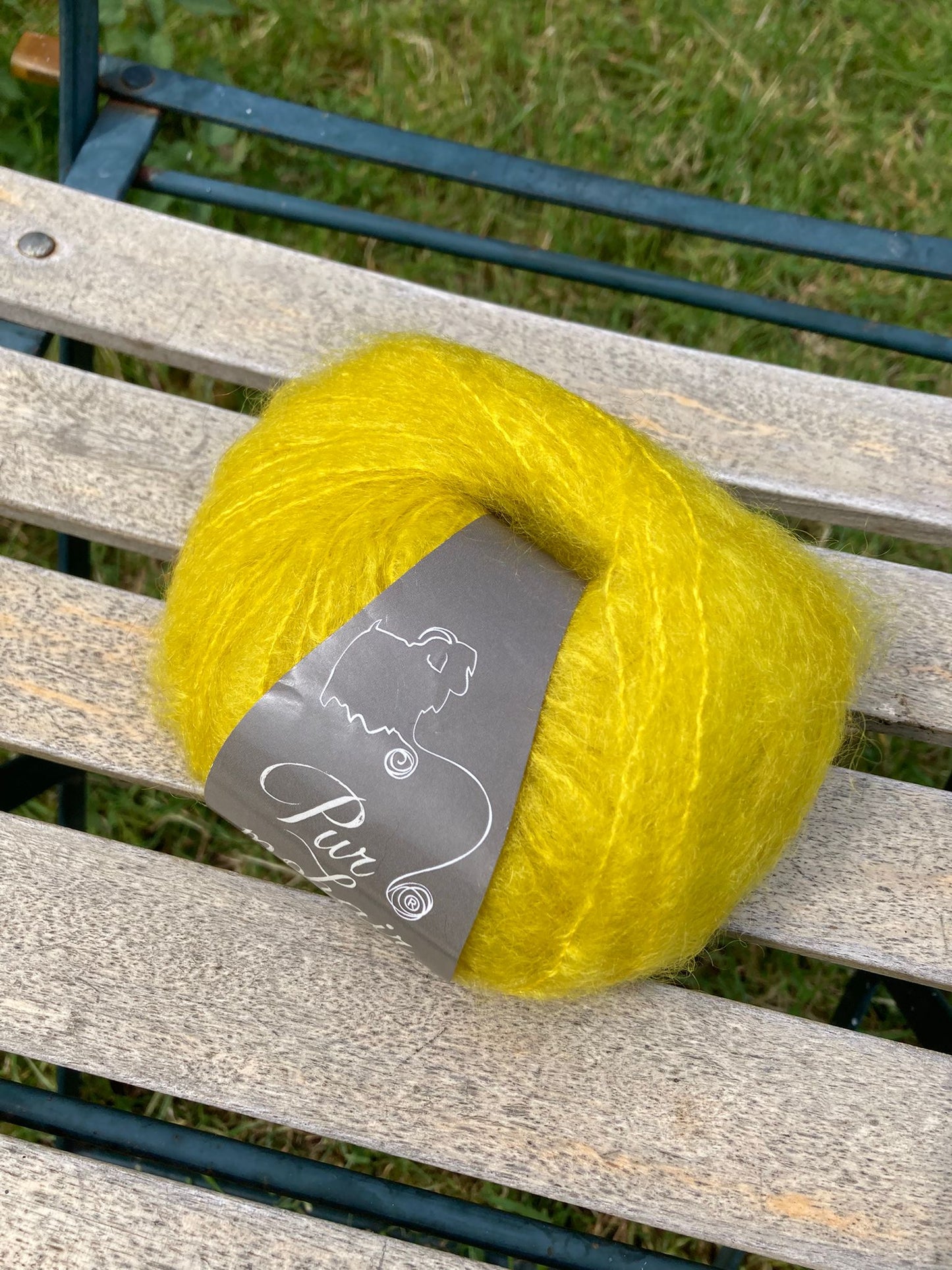 A_Les pelotes a tricoter pur mohair