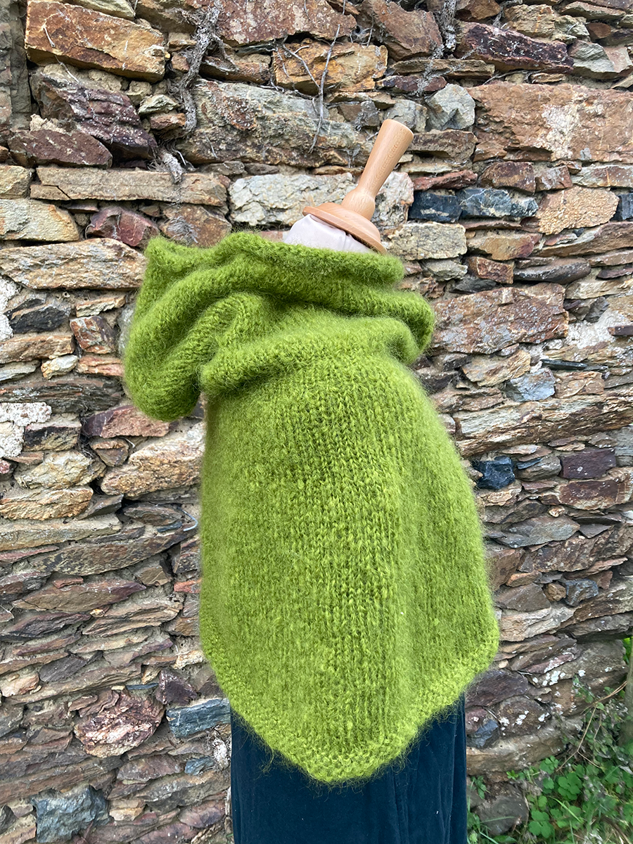 E_Cape capuche pur mohair