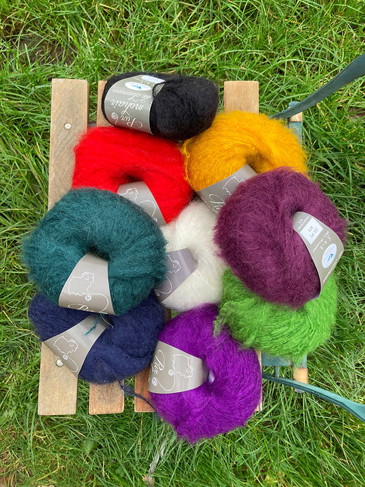 A_Les pelotes a tricoter pur mohair